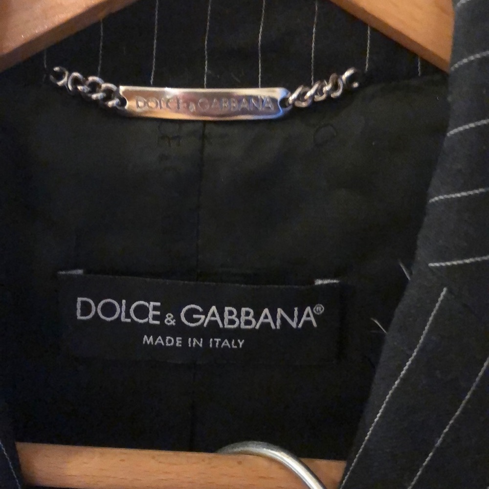 Suit - Picture 3 of 3